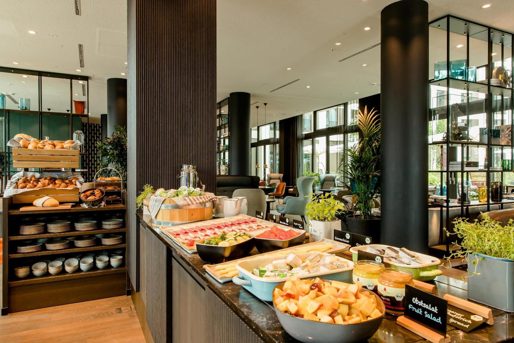 Motel One Koeln-Messe Екстериор снимка