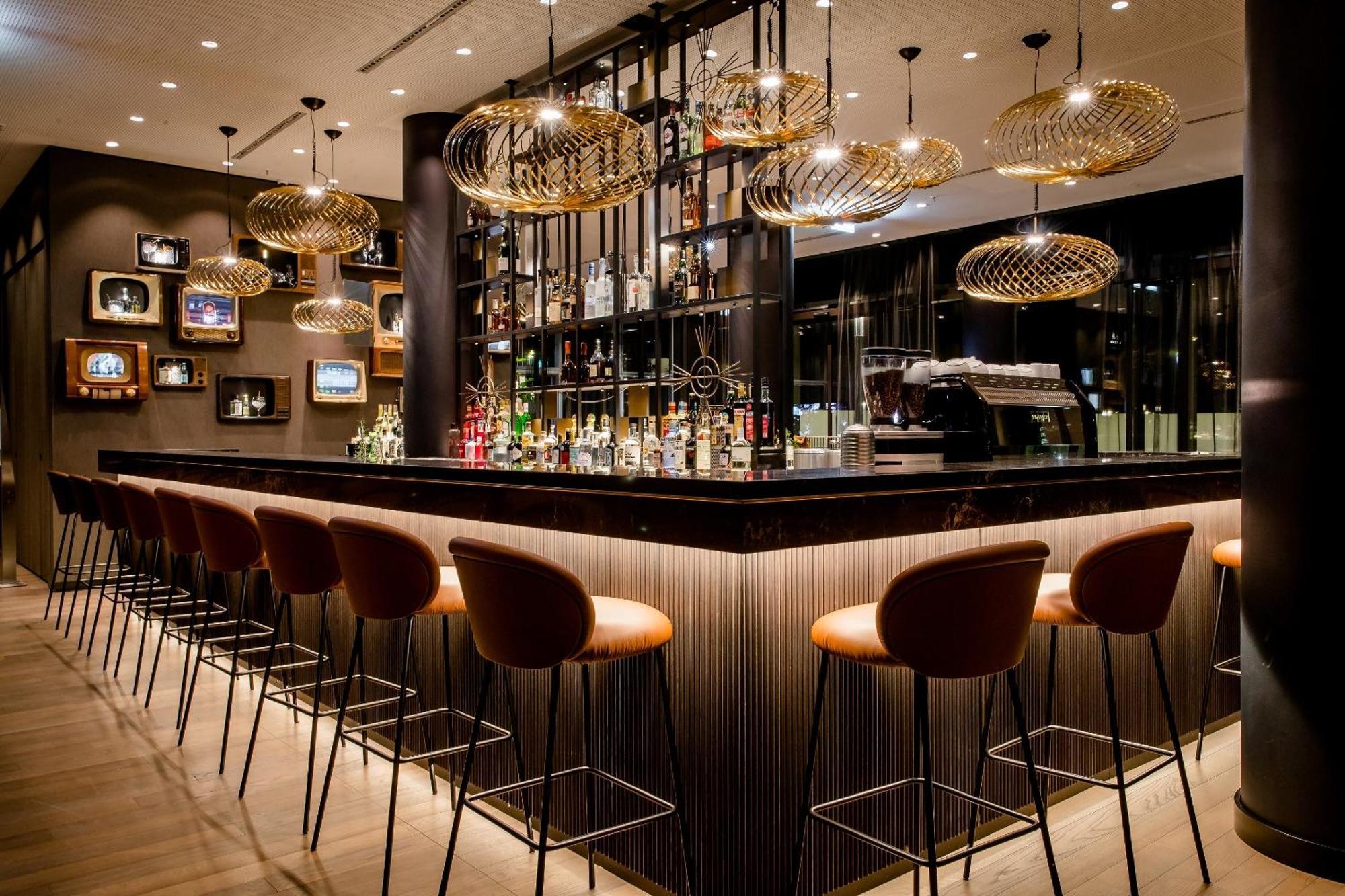Motel One Koeln-Messe Екстериор снимка