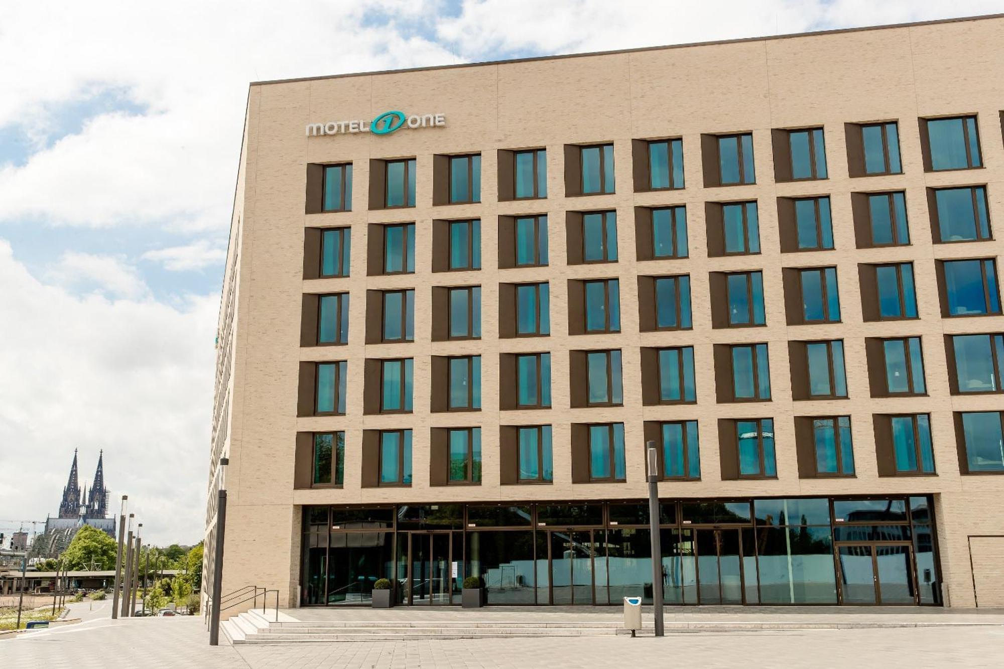 Motel One Koeln-Messe Екстериор снимка